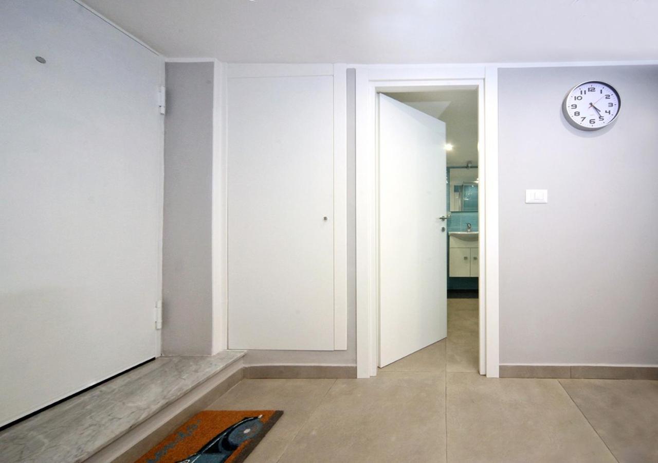 La Casa Di Helena Apartment เนเปิลส์ ภายนอก รูปภาพ